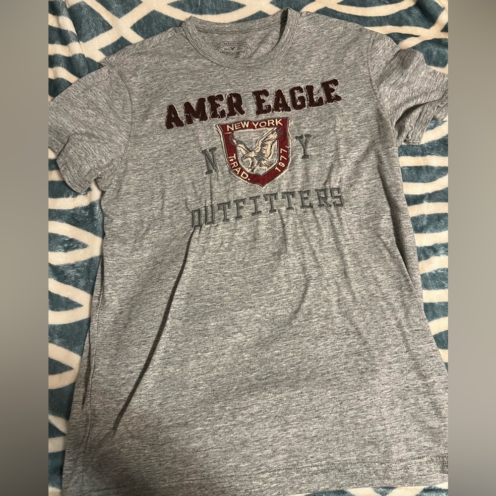 American Eagle outfitters athletic fit size medium gray American eagle shirt